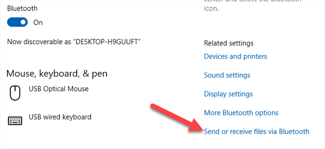 Klik tautan "Kirim atau Terima File Melalui Bluetooth" di komputer Windows Anda