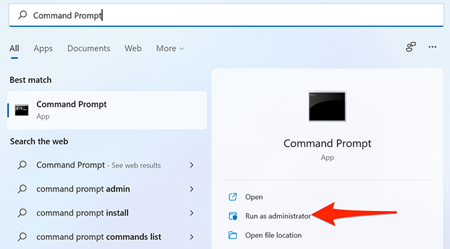 Klik "Run as administrator" untuk Command Prompt di menu Start.