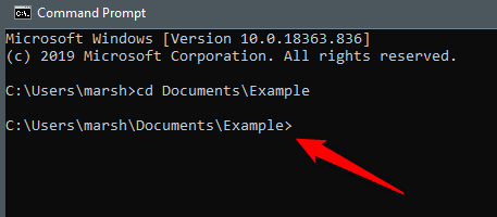 Command Prompt menunjukkan kepada pengguna folder mana mereka saat ini berada