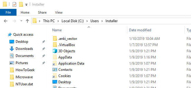 Jendela File Explorer menampilkan folder Pengguna