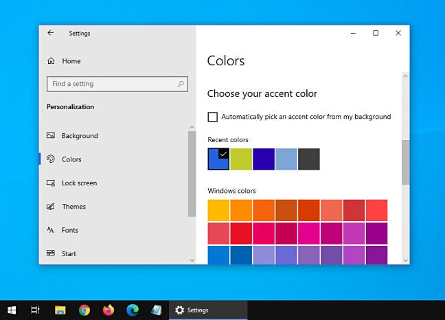 Windows 10 dengan tema gelap dan jendela terang.