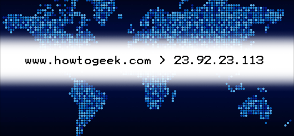 Peta dunia ditampilkan sebagai titik digital biru dengan info server DNS www.howtogeek.com tercetak di atasnya.