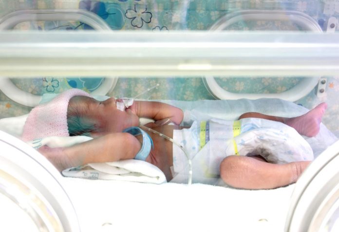 IUGR (Pembatasan Pertumbuhan Intrauterin)/Bayi Berat Lahir Rendah - Perjalanan Mereka