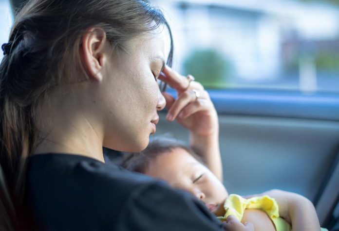 ibu stres tidak bisa memberi makan bayi