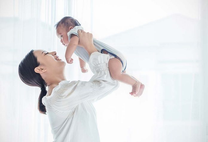 Tips Perawatan dan Kesehatan Bayi- Perkembangan Bayi Hari demi Hari
