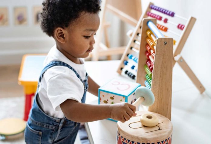 Mainan Terinspirasi Montessori untuk Bayi, Balita, dan Anak Prasekolah