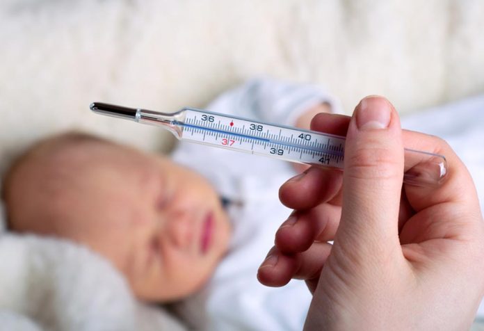 tips mengatasi demam pada bayi