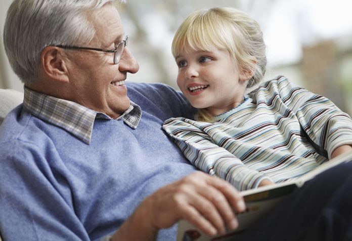 Pentingnya Kakek-nenek dalam Kehidupan Anak
