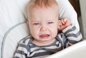 Apa Penyebab Infeksi Telinga pada Bayi?
