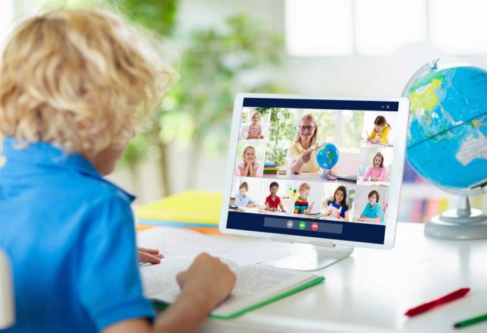 Aplikasi Zoom untuk Anak-Anak – Pentingnya, Penggunaan, dan Bimbingan Orang Tua