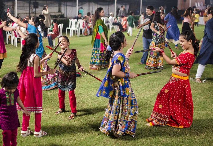 Tips Mendandani Anak Anda untuk Festival Navratri