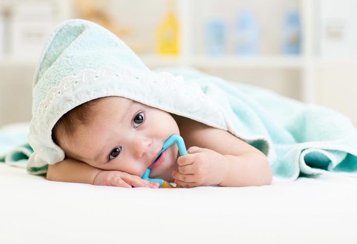 7 Tips Menidurkan Bayi yang Tumbuh Gigi