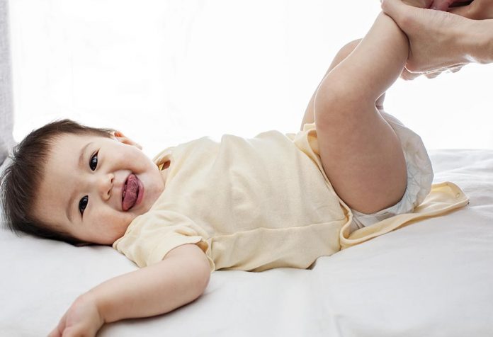 Cara Mengatur Waktu Popok, Waktu Bebas Popok, dan Ruam pada Bayi Di Atas 5 Bulan