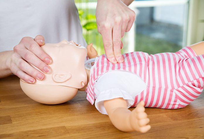 Tersedak & CPR Pada Bayi - Pertolongan Pertama dan Lainnya