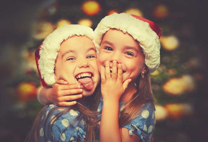 40 Lelucon Natal Lucu untuk Anak-Anak untuk Tertawa