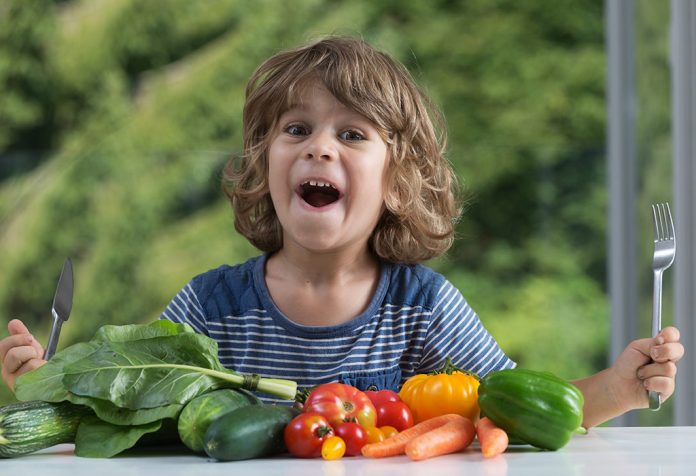 18 Cara Terbaik Untuk Mengembangkan Kebiasaan Makan Sehat Pada Anak