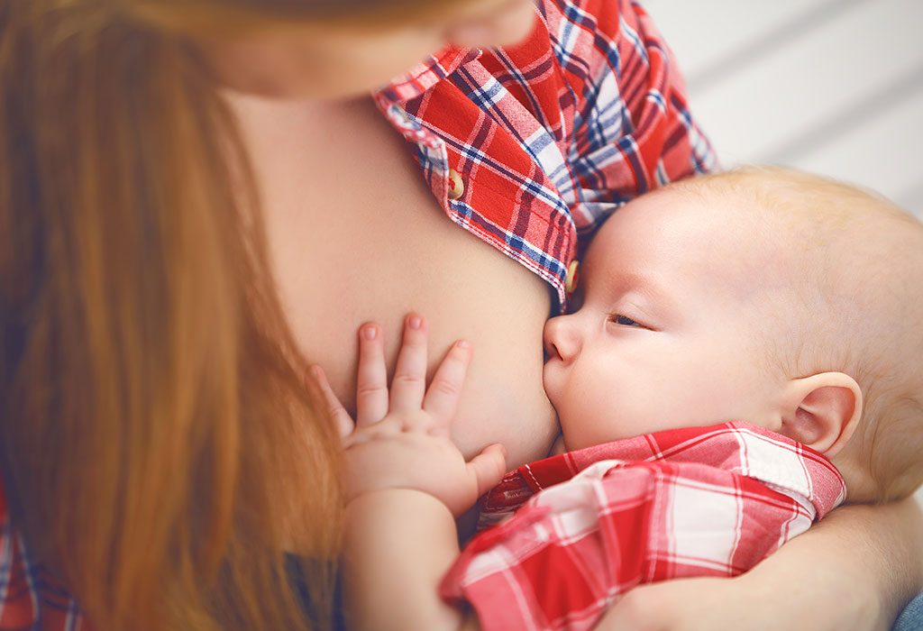 Kenyamanan bayi menyusu di pangkuan ibu