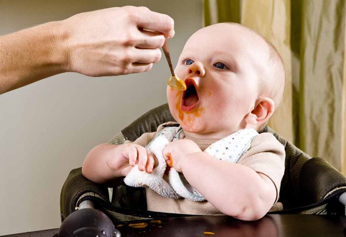 Cara Memberi Makan Bayi Usia 6-12 Bulan