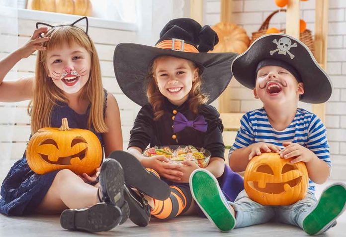 15 Ide Kostum Halloween DIY yang Kreatif untuk Anak-Anak