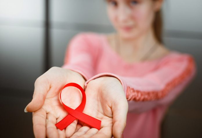 HIV & AIDS pada Anak – Penyebab, Gejala & Pengobatan