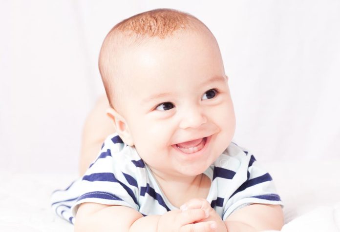 Kista Erupsi pada Bayi (Teething) - Penyebab dan Pengobatan