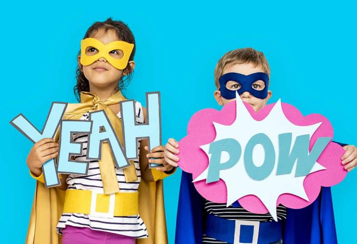 Kerajinan Pahlawan Super Kreatif untuk Anak-Anak