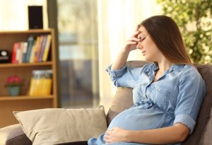 Seorang ibu hamil menderita kecemasan