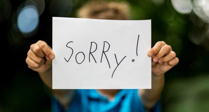 Inilah Mengapa Kita TIDAK HARUS Memaksa Anak Kecil Untuk Meminta Maaf, & Lakukan Ini Sebagai gantinya