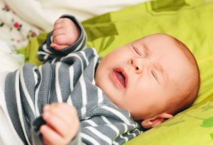 Croup pada Bayi: Penyebab, Gejala, Pengobatan, dan Lainnya