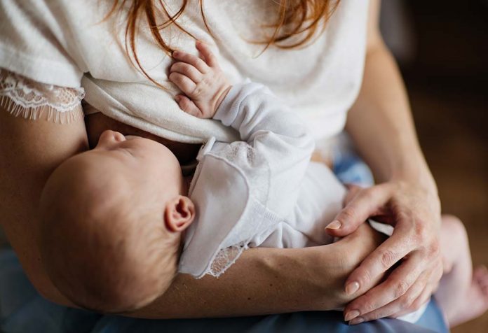 Menyusui- Cara untuk Ikatan yang Lebih Baik antara Ibu dan Bayi