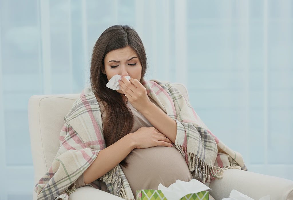 Seorang wanita hamil menderita pilek dan batuk