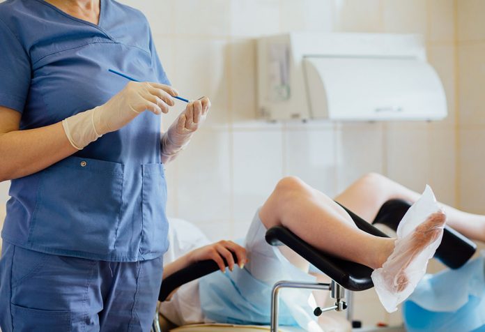 Tes Pap Smear pada Kehamilan - Alasan, Keamanan dan Risiko