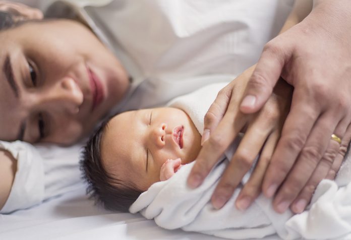 Menjadi Ibu Pertama Kali: Perspektif Perempuan Mandiri