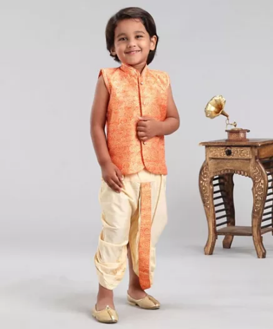 10 Pakaian Etnik Modis untuk Diwali Pertama Bayi Anda Di Bawah Rs. 999!