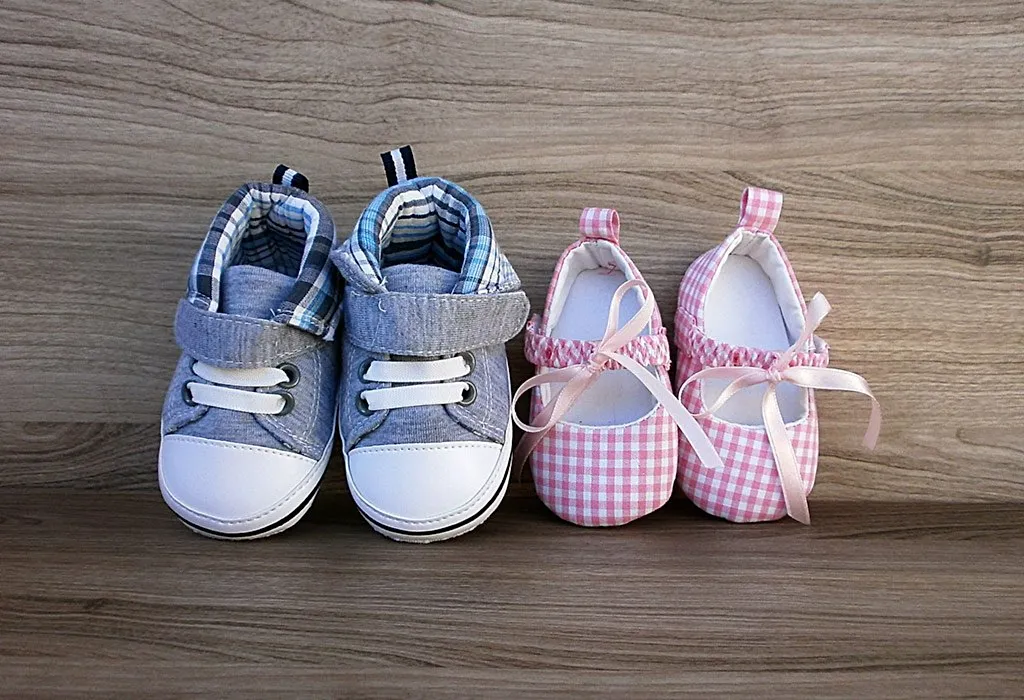 Gaya sepatu untuk bayi perempuan dan laki-laki
