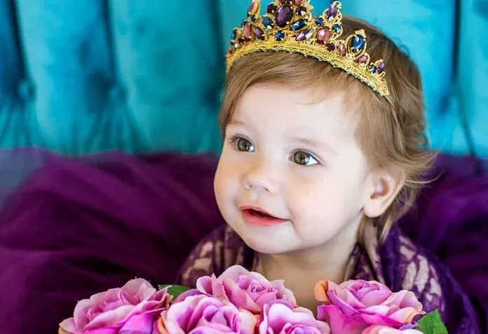 Top 30 Nama Bayi Perempuan Yang Berarti Ratu