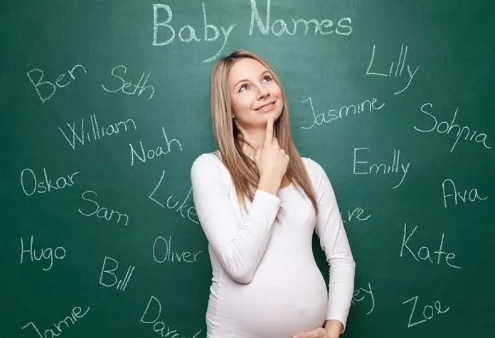 ibu memikirkan nama untuk bayi laki-laki