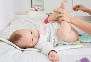 Kotoran Bayi: Apa yang Normal &amp; Tidak