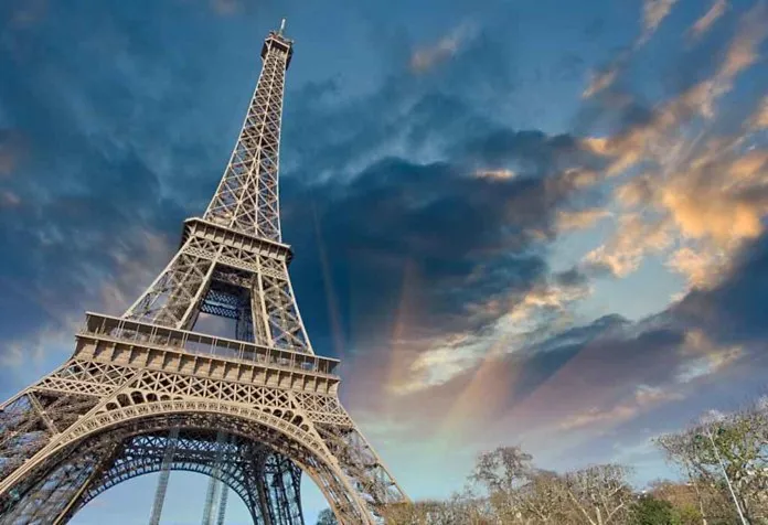 Informasi dan Fakta Menarik Tentang Menara Eiffel untuk Anak