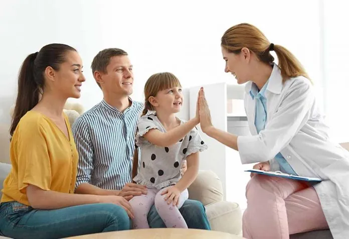 Pertanyaan untuk Ditanyakan Saat Memilih Dokter Anak Anak Anda