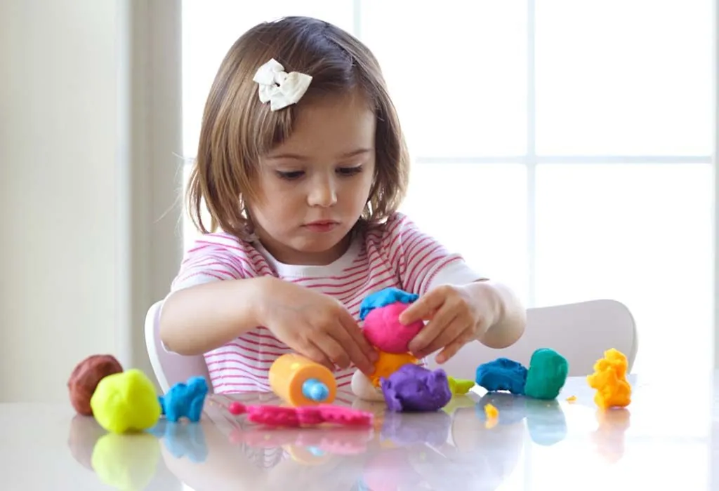 Aktivitas Seni Montessori Sederhana untuk Anak