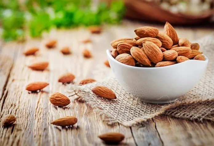 Almond untuk Anak - Manfaat dan Efek Samping