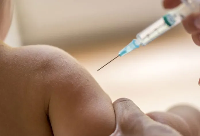 panduan vaksinasi lengkap untuk anak Anda yang berusia 12 bulan