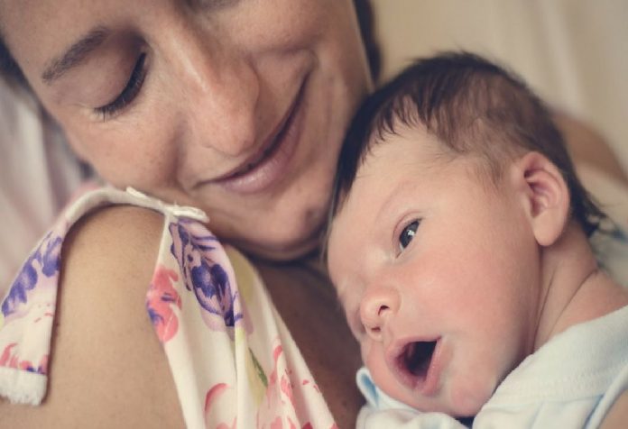 peringatan tearjerker 6 hal yang membuat ibu baru menangis