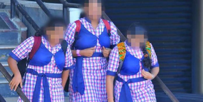 Vulgar atau Desain Buruk?  Sekolah Kerala Ini Dikritik Karena Seragam Siswa Perempuannya