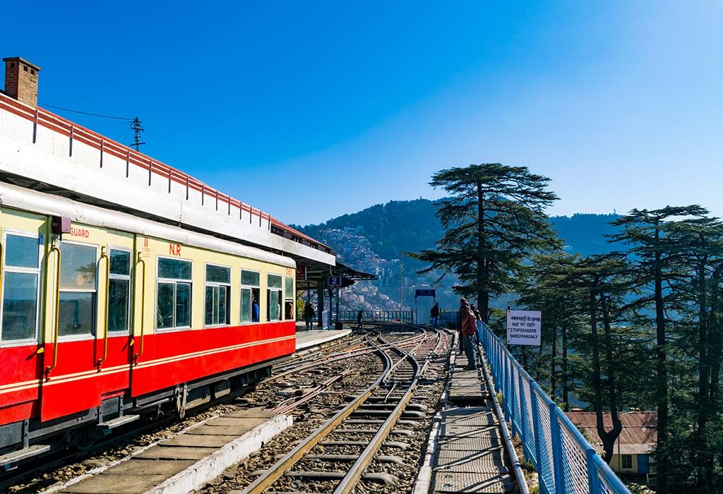 Kalka ke Shimla melalui Kereta
