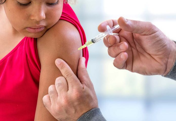 Panduan Bagi Orang Tua untuk Menghadapi Imunisasi