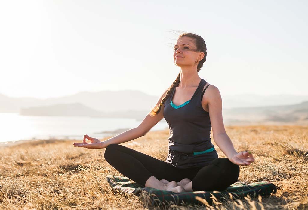 pengurangan stres dengan melakukan yoga