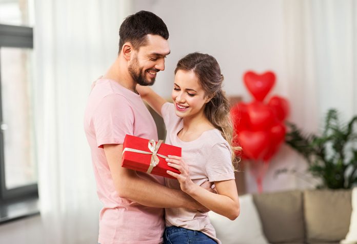 Cara Sempurna untuk Membuat Hari Valentine Spesial untuk Suami Anda