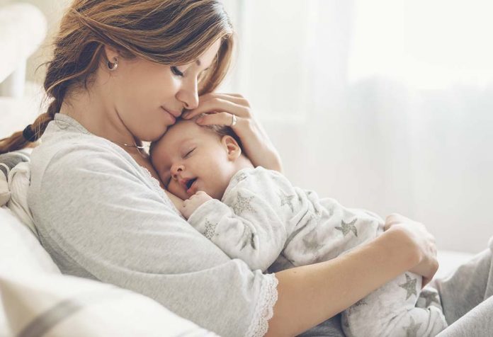 Mengapa Kita Tidak Harus Berusaha Menjadi Ibu yang Sempurna